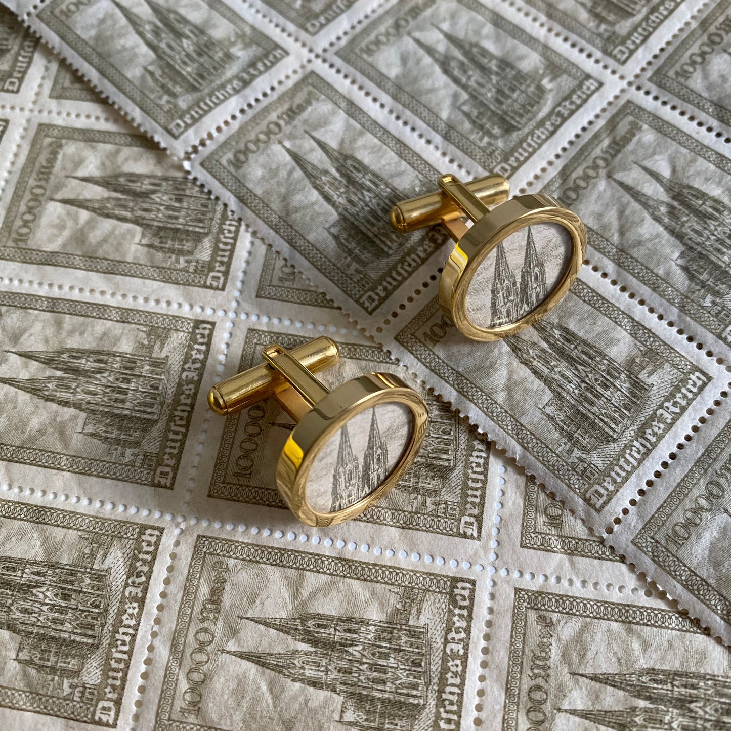 Manschettenknöpfe mit Kölner Dom Briefmarken von 1923 im Typewriter Gold Design - Limitiert