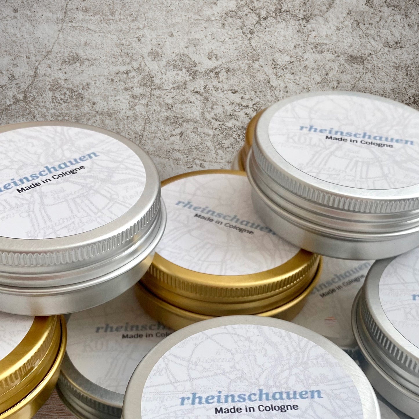 Manschettenknöpfe mit Lieblingsorten aus Landkarten im Typewriter Gold Design