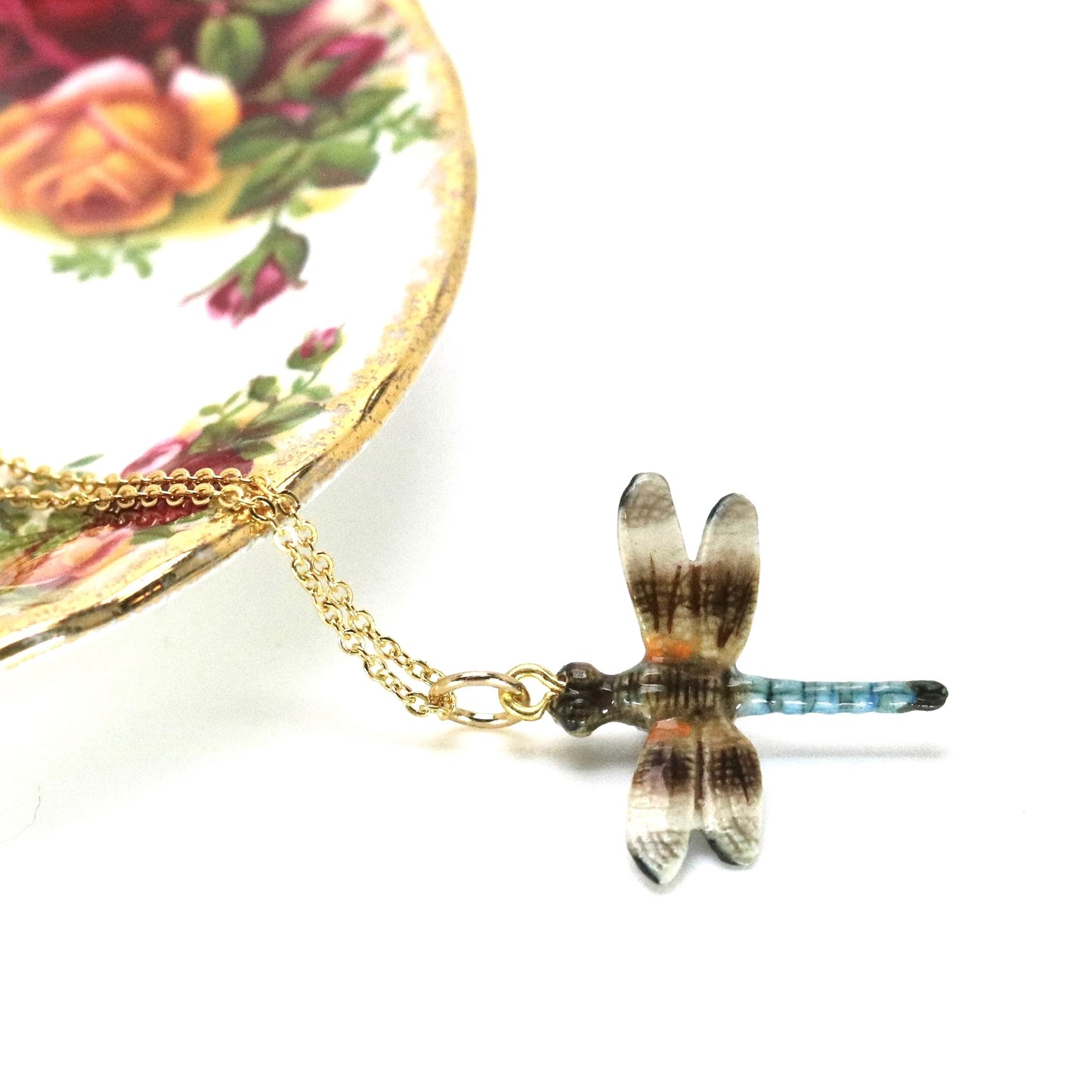 Kette mit Libelle aus Porzellan