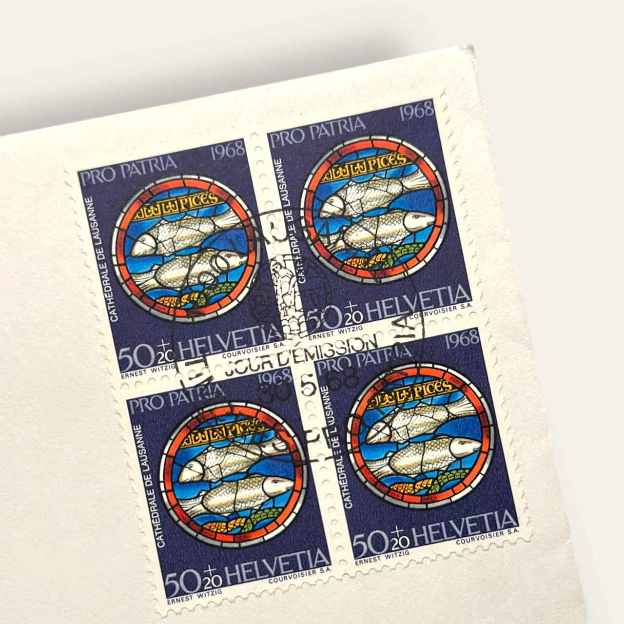 Manschettenknöpfe mit Briefmarken Fische im Typewriter Design - Limitiert