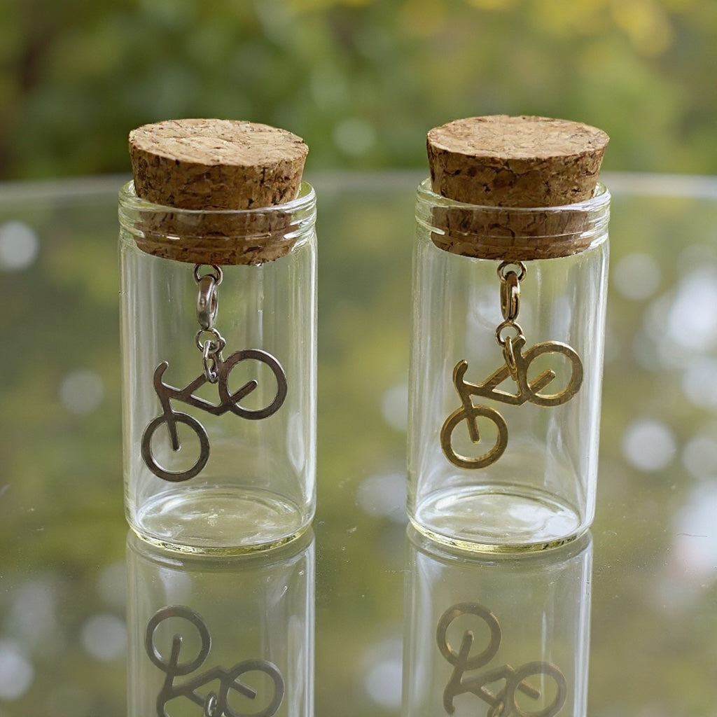 Kleiner Anhänger Fahrrad aus Edelstahl vergoldet