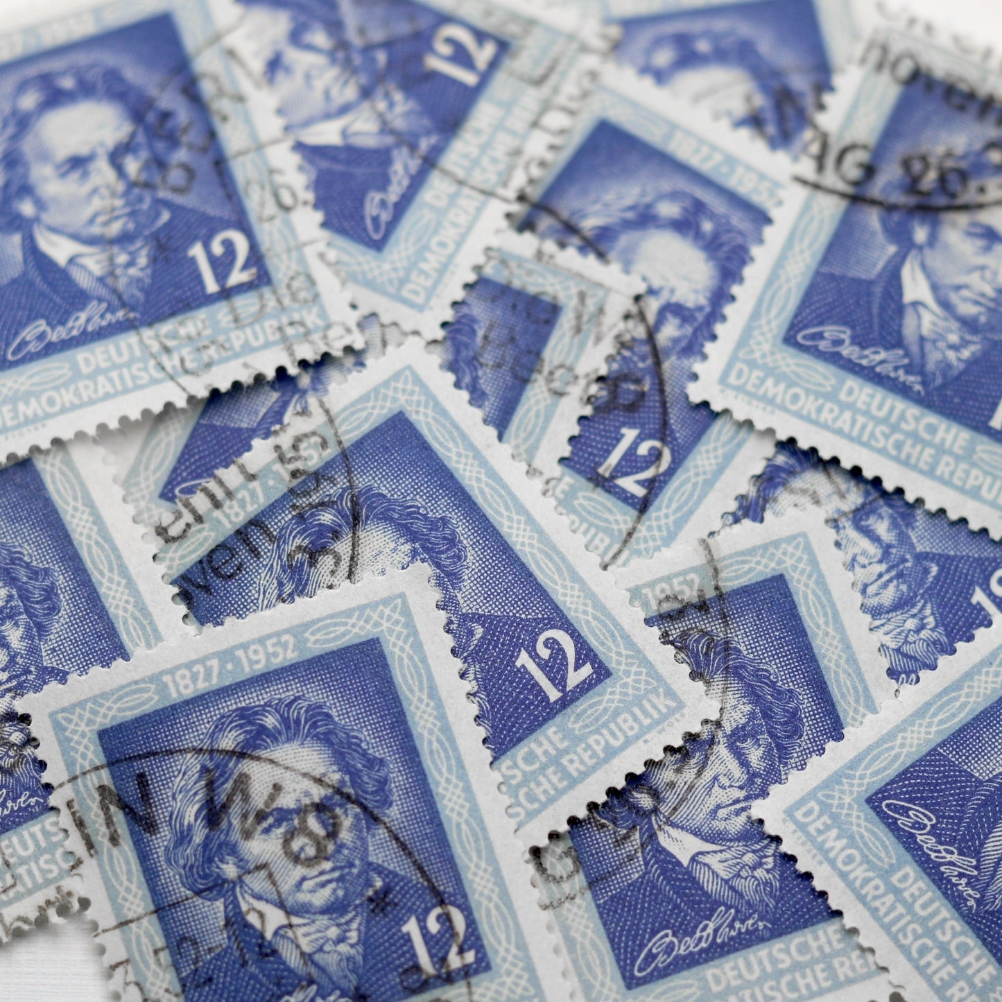 Manschettenknöpfe mit blauen Beethoven Briefmarken im Typewriter Design - Limitiert