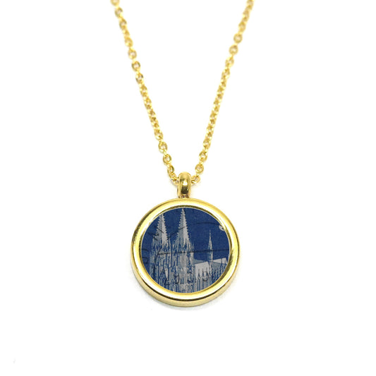 Medaillonkette mit blauer Kölner Dom Briefmarke 1948 im Typriter Gold Desin