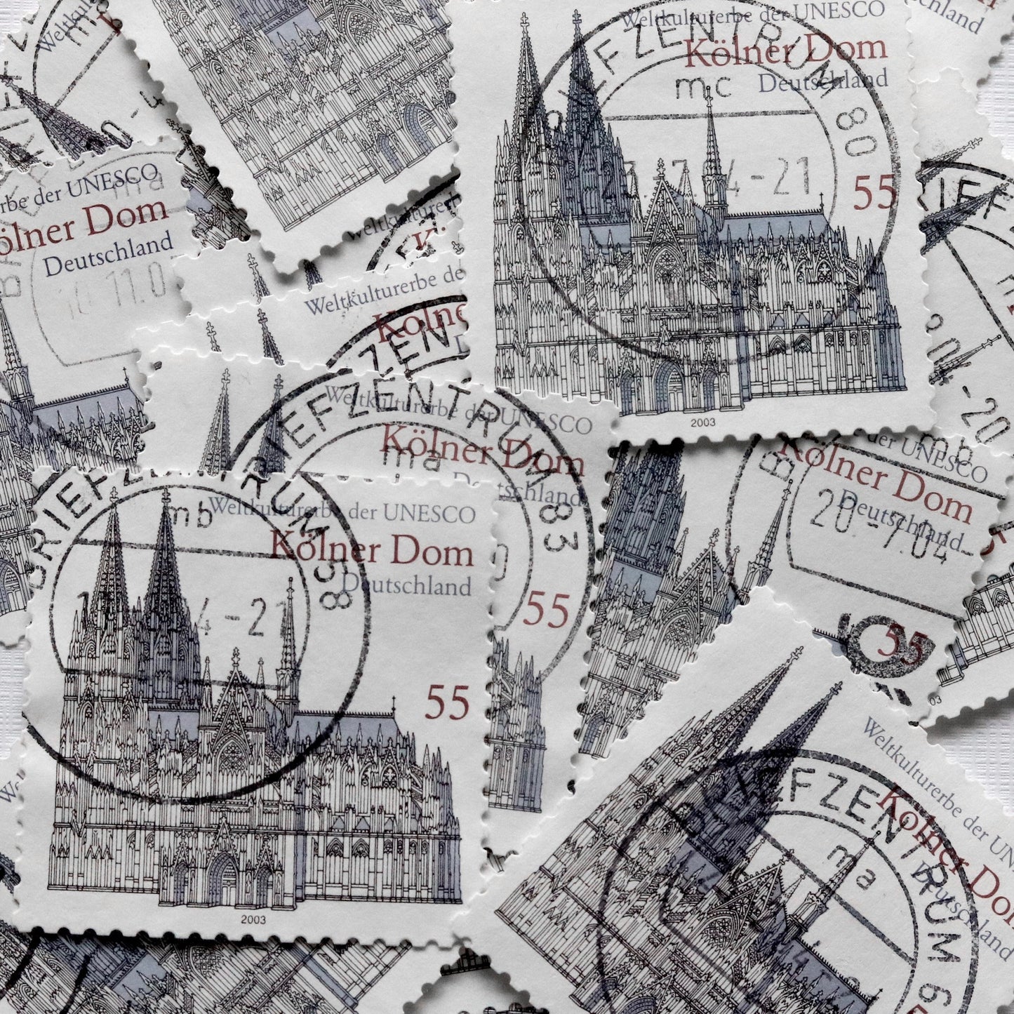 Armband mit schwarz-weißer Kölner Dom Briefmarke