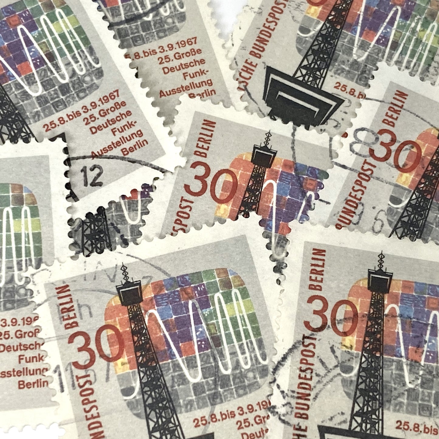 Manschettenknöpfe mit Funkturm Berlin Briefmarken im Typewriter Design - Limitierte Auflage