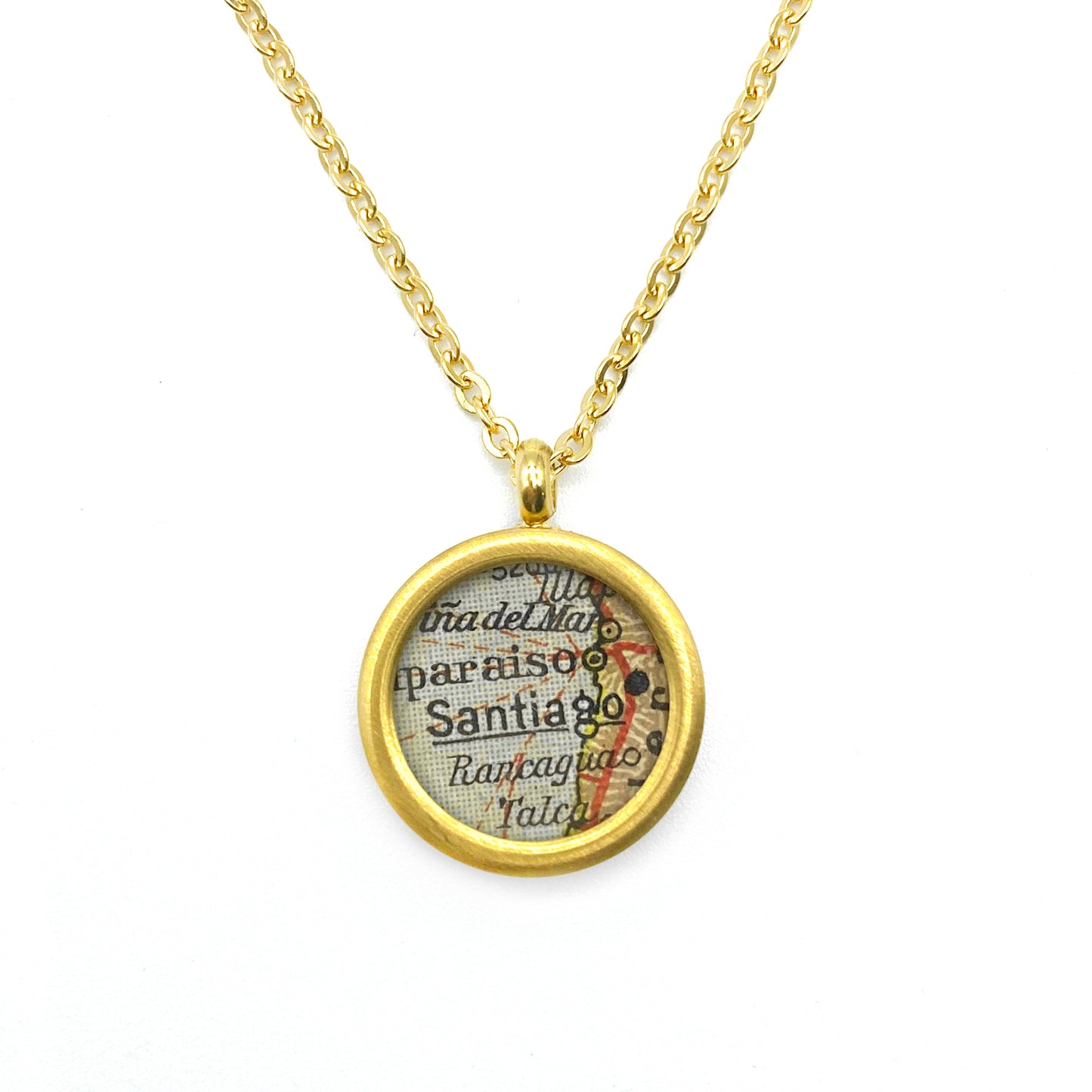 Medaillonkette mit deiner Lieblingsstadt aus original Landkarte im Typewriter Gold Design